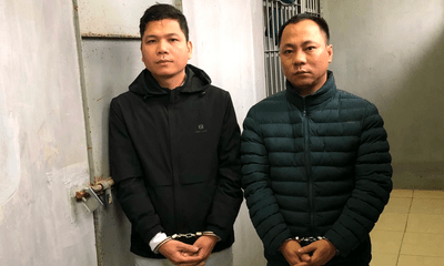 Khởi tố, tạm giam 2 đối tượng say xỉn, tấn công cảnh sát ở Bắc Ninh