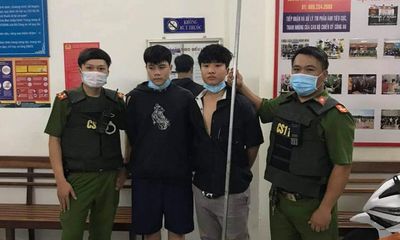 Cảnh sát 113 Đà Nẵng nổ súng trấn áp nhóm thiếu niên mang dao phóng lợn đi 