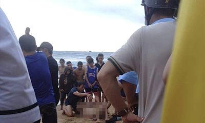 Tắm biển lúc sóng lớn, 2 thiếu niên ở Phú Yên bị chết đuối