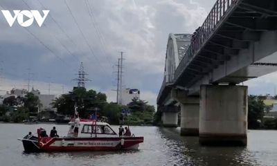 Vụ người phụ nữ để lại mũ bảo hiểm trên cầu Bình Lợi rồi nhảy sông Sài Gòn: Nhân chứng nói gì?