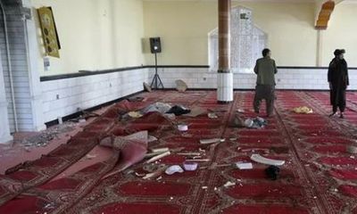 Đánh bom tự sát thảm khốc trong đền thờ ở Afghanistan, nhiều người thương vong
