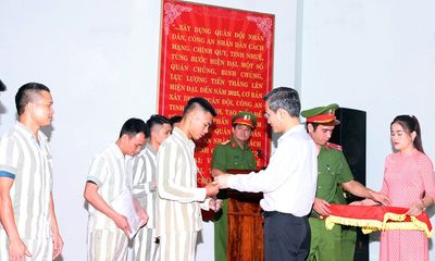 Công bố quyết định đặc xá của Chủ tịch nước tại Trại giam Vĩnh Quang