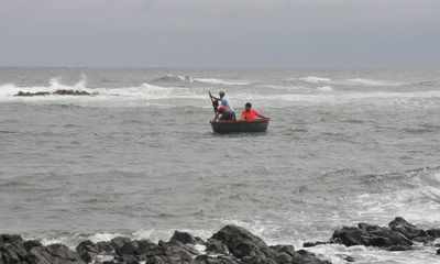 Quảng Ngãi: Đi hái rong mứt kiếm tiền tiêu Tết, 2 vợ chồng rơi xuống biển