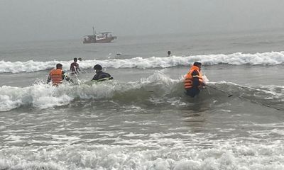 Thông tin bất ngờ vụ thi thể 2 nữ sinh dạt vào bờ biển Nghệ An