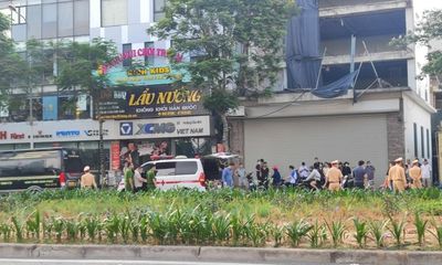 Hà Nội: Đi tập thể dục buổi sáng, người phụ nữ bị xe Limousine tông tử vong