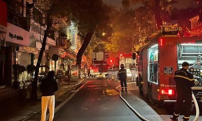 Cháy nhà ở phố cổ Hà Nội lúc rạng sáng, 4 người trong gia đình tử vong