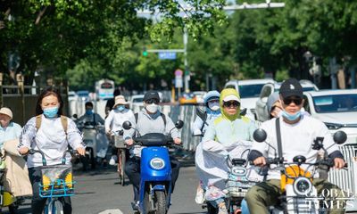 Bắc Kinh khuyến cáo người dân hạn chế ra ngoài