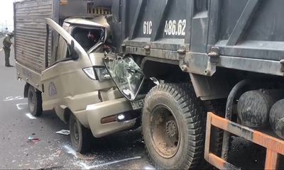 Ô tô tải dính chặt đuôi xe ben sau cú tông mạnh, tài xế tử vong trong cabin