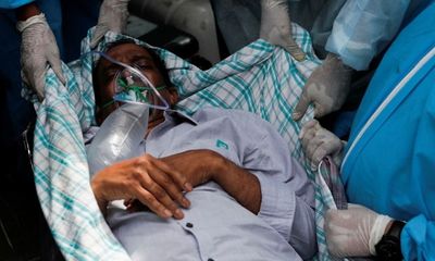 Ấn Độ: Số ca nhiễm COVID-19 giảm nhưng số người tử vong không ngừng tăng