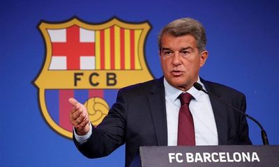 Chủ tịch Barcelona: Tình hình tài chính CLB rất bi đát, khó có thể cứu vãn