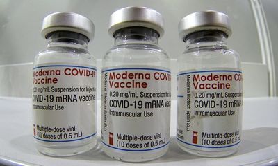 Nhật Bản lại phát hiện thêm lô vaccine Moderna nhiễm tạp chất