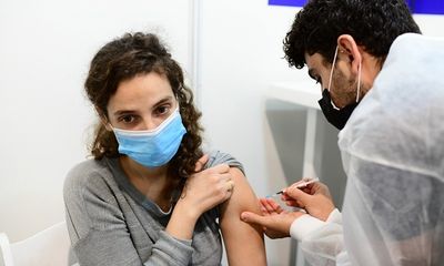 Israel lên kế hoạch tiêm mũi vaccine ngừa COVID-19 thứ 4 trước lo ngại biến thể mới