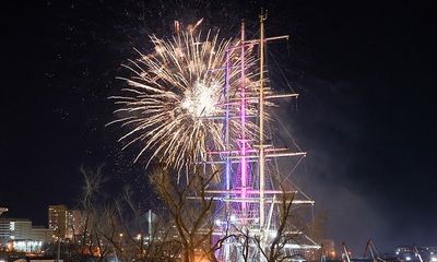 Pháo hoa rực rỡ ở miền Đông nước Nga, ông Putin phát biểu mừng năm mới