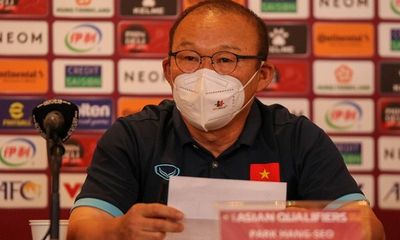 HLV Park Hang-seo tiết lộ khó khăn của đội tuyển Việt Nam trước trận tái đấu Oman