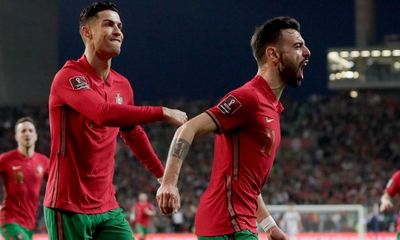 Bồ Đào Nha giành vé World Cup: Ronaldo vui sướng, HLV Santos mơ vô địch