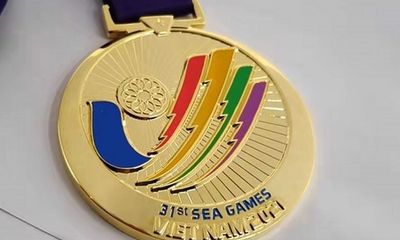 Cận cảnh bộ huy chương SEA Games 31 được thiết kế công phu, mạ vàng 24k