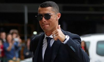 Ronaldo nhận được đề nghị 7.000 tỷ từ Ả Rập Xê Út