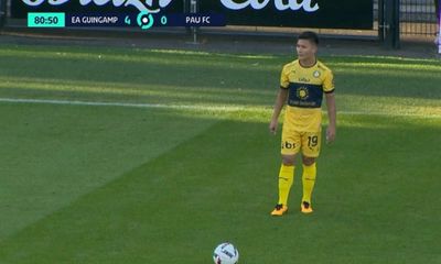 Quang Hải thấy sướng khi được chơi ở Ligue 2, nói sẽ nỗ lực hơn để được đá chính