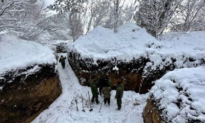 Nga đào chiến hào, dựng chướng ngại vật ngăn chặn xung đột vượt lãnh thổ Ukraine