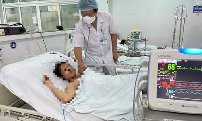 Vụ ngộ độc cá chép ủ chua ở Quảng Nam: Chỉ còn một bệnh nhân phải thở máy