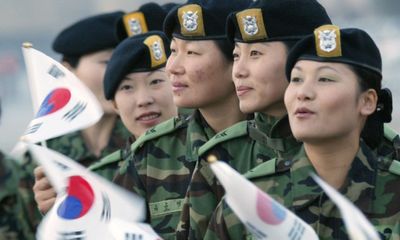Hàn Quốc gây tranh cãi vì đề xuất buộc nữ giới thực hiện nghĩa vụ quân sự 