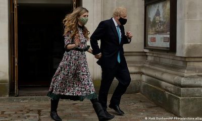 Thủ tướng Anh bí mật tổ chức hôn lễ với bạn gái?