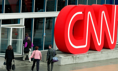 CNN sa thải 3 nhân viên vì đi làm khi chưa tiêm vaccine COVID-19
