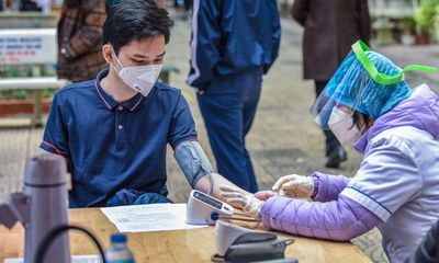 Quận Hoàn Kiếm đẩy nhanh tiêm vaccine ngừa COVID-19 cho học sinh để sớm mở lại trường học