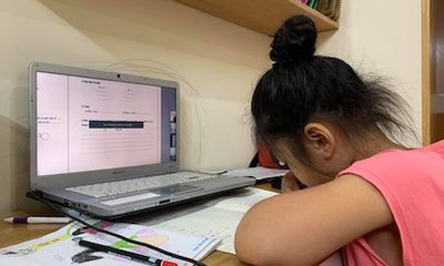 Học sinh tiểu học tại một tỉnh được tạm nghỉ học online để 'xả hơi'