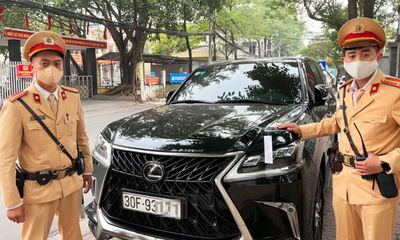 Hà Nội: Phát hiện xe Lexus LX570 Super Sport đeo biển số xe khác