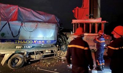 Tin tức tai nạn giao thông mới ngày 20/1: Ô tô tải và xe đầu kéo va chạm, 2 người tử vong