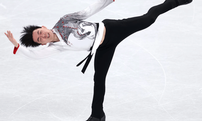 Mắc COVID-19, VĐV trượt băng người Mỹ ngậm ngùi dừng chân ở Olympic Bắc Kinh