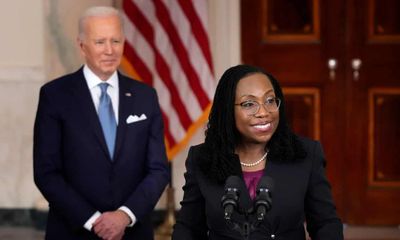 Tổng thống Mỹ đề cử nữ thẩm phán da màu đầu tiên vào Toà án Tối cao 
