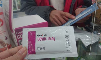 Giá kit xét nghiệm COVID-19 ở Hà Nội bắt đầu 