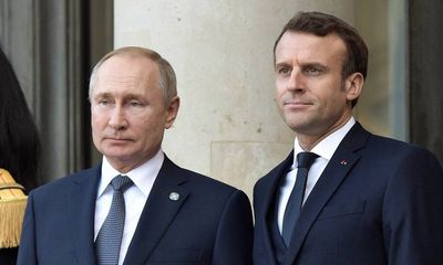 Tổng thống Pháp khẳng định việc duy trì đối thoại với Nga là đúng đắn