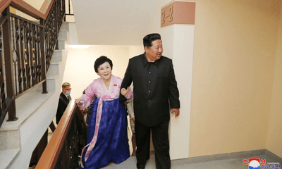 Ông Kim Jong Un tặng nhà cho phát thanh viên nổi tiếng nhất Triều Tiên