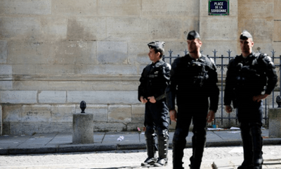 Linh mục Pháp bị tấn công bằng dao ở Nice