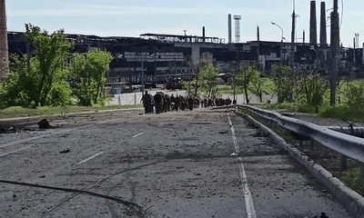 Tin thế giới - Nga đưa 900 binh sĩ đầu hàng từ Azvostal đến nhà tù ở Olenivka