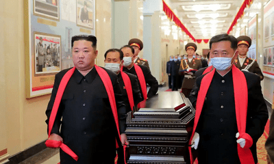 Tin thế giới - Nhà lãnh đạo Triều Tiên Kim Jong Un chủ trì lễ tang cho Nguyên soái Hyon Chol Hae