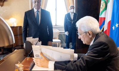 Tổng thống Italy giải tán quốc hội để bầu cử sớm