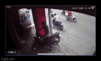 TP. HCM: Lao theo giữ xe máy bị trộm, nữ nhân viên ngã đường