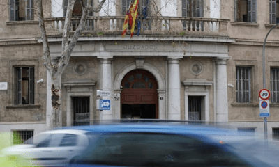 Báo Tây Ban Nha: Hồng Đăng và Hồ Hoài Anh được trả hộ chiếu