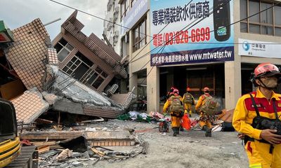 Động đất 6,8 độ richter ở Đài Loan khiến tàu trật bánh, nhiều toà nhà đổ sập 