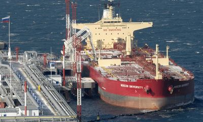 Ba quốc gia giúp Nga duy trì xuất khẩu dầu thô trước lệnh cấm của EU