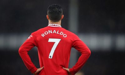 Phản ứng của các CĐV khi Ronaldo tố bị Man United phản bội