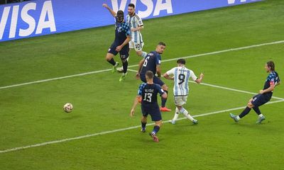 Messi thể hiện đẳng cấp, Argentina hạ đẹp Croatia 3-0, hiên ngang vào chung kết