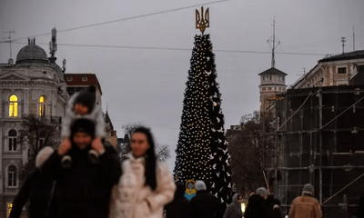Ukraine lần đầu đón Giáng sinh vào ngày 25/12