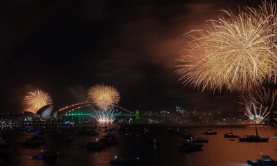 Australia bắn pháo hoa sớm mừng năm mới 2023