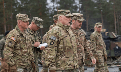 Tướng cấp cao của Lầu Năm Góc thăm nơi huấn luyện binh sĩ Ukraine 