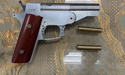 Pháp luật - Đà Nẵng: Phát hiện kiện hàng chứa súng tự chế và đạn gửi ra Hà Nội